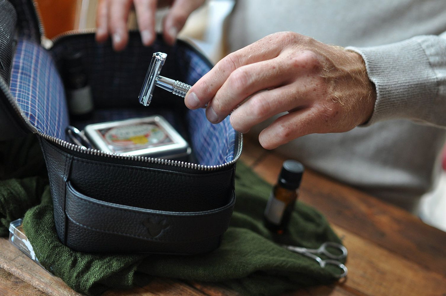 Leather Dopp Kit for Men-Kiko Leather-Granville Brothers